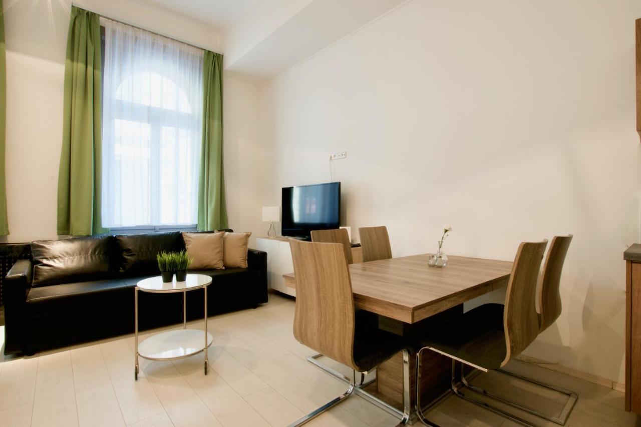 St. King 1 By Hi5 Apartments บูดาเปสต์ ภายนอก รูปภาพ