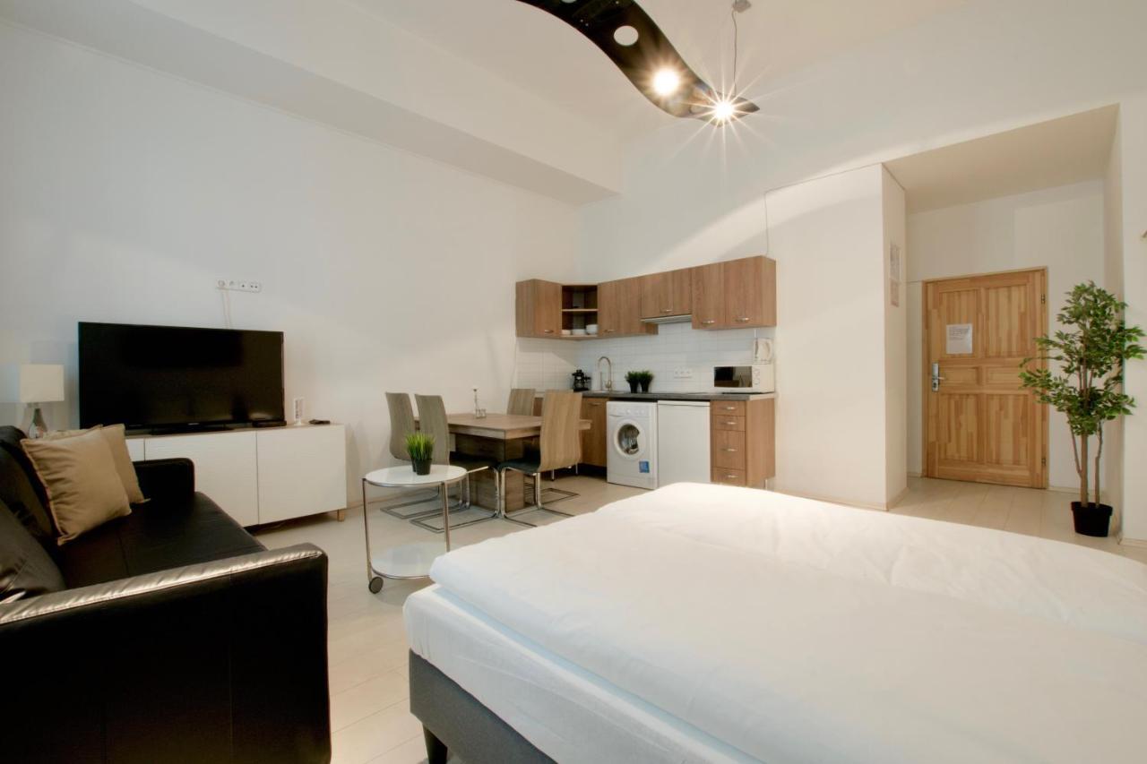 St. King 1 By Hi5 Apartments บูดาเปสต์ ภายนอก รูปภาพ