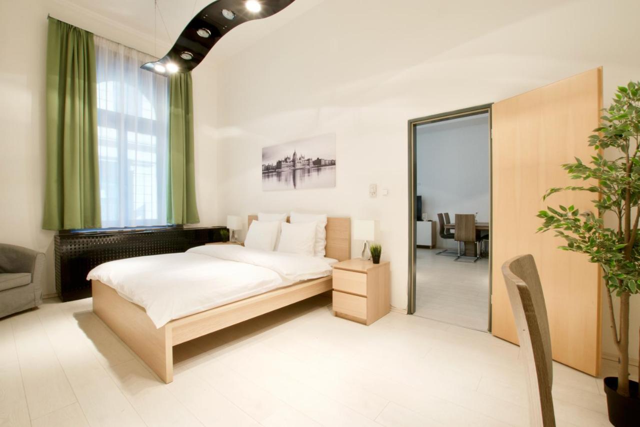 St. King 1 By Hi5 Apartments บูดาเปสต์ ภายนอก รูปภาพ